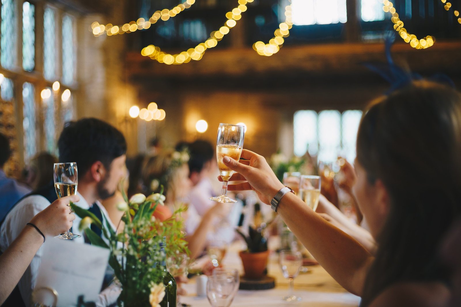 Hosting Successful Dinner Parties: Tips for a Memorable Event